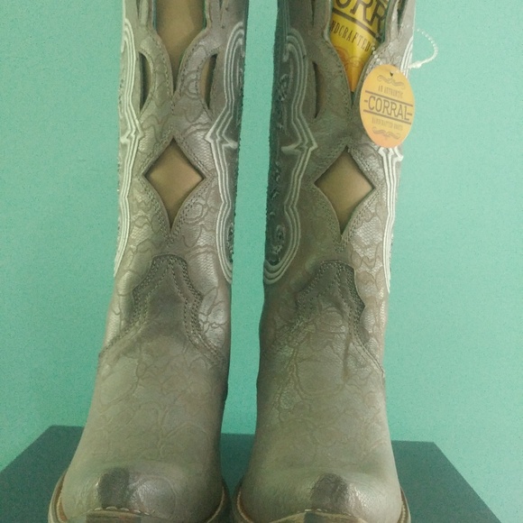 Buckle Boots - Picture 3 of 5